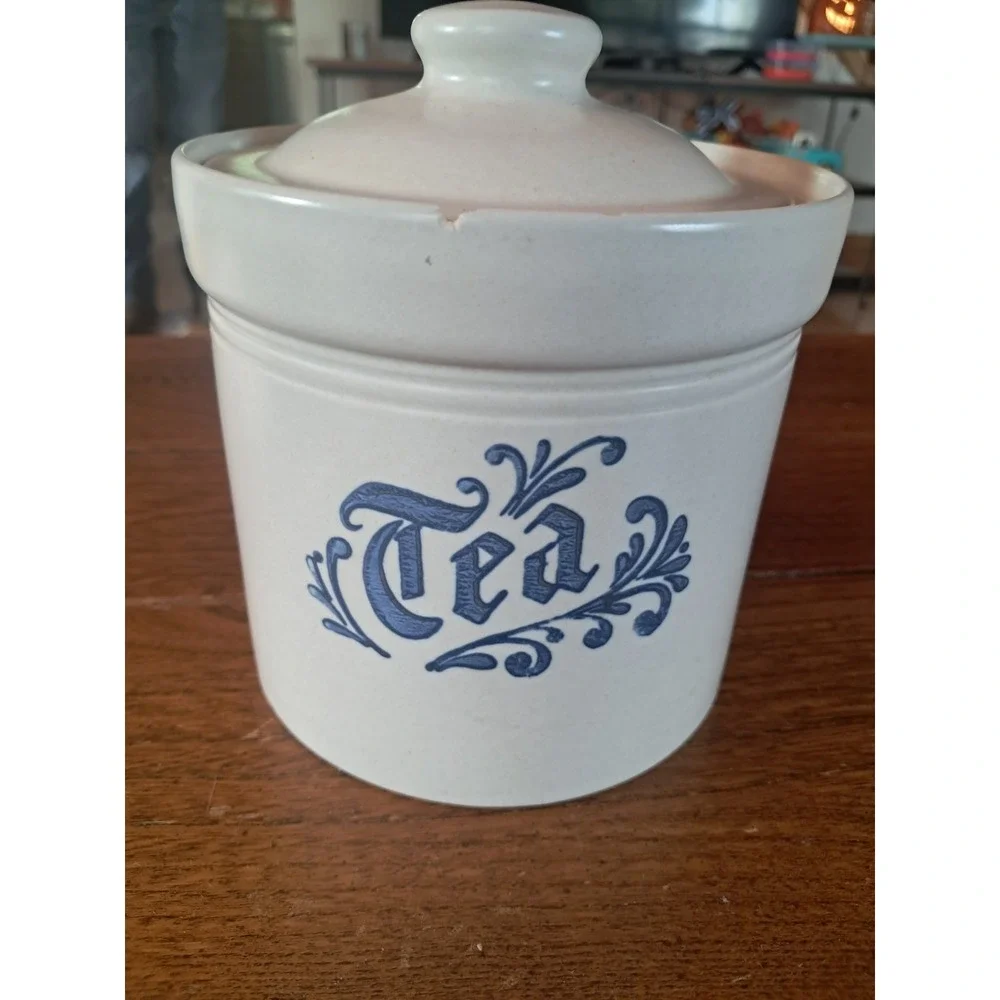 Pfaltzgraff Yorktowne Tea Canister Jar 5